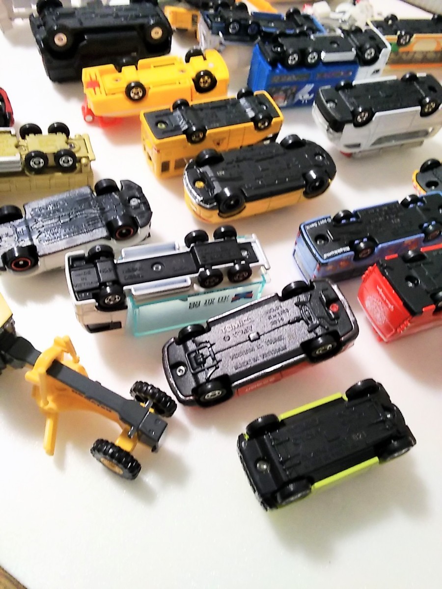 トミカ 大量まとめて 29点 TAKARA TOMY タカラトミー ミニカー 乗り物