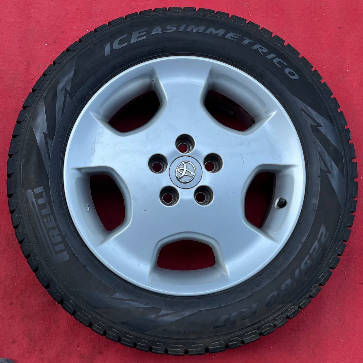 バリ溝。TOYOTA クルーガーV/L純正17インチ×6.5J+35 PCD114.3/5穴PIRELLI 225/60R17スタッドレス4本。アルファードヴェルファイアに！_画像5