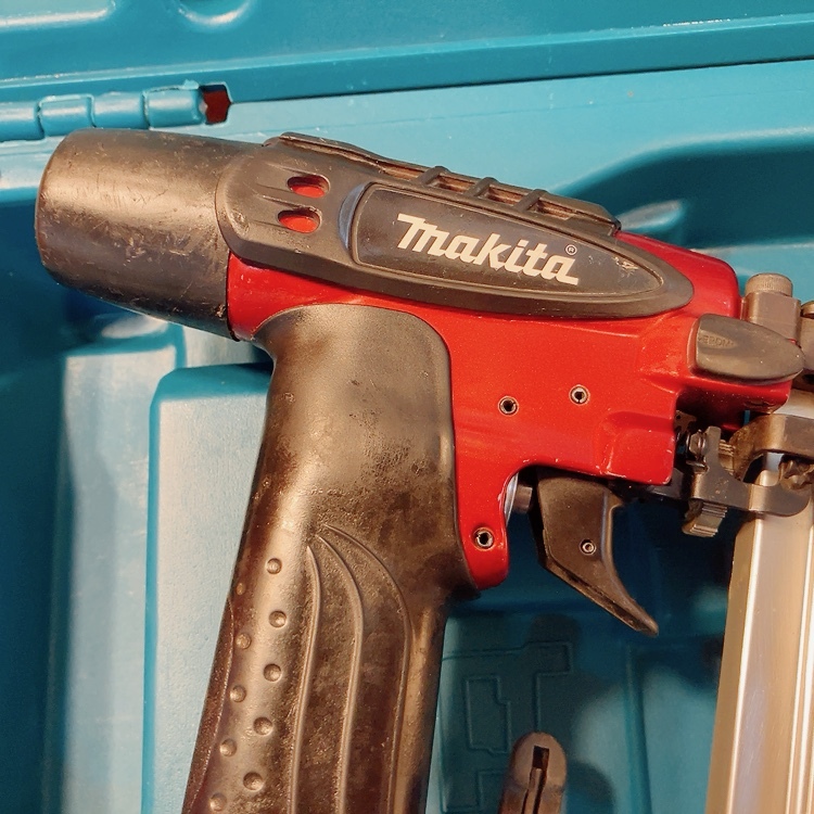 7日保証・整備済】消耗部品交換 マキタ makita 高圧 7日保証・整備済】消耗部品交換 マキタ makita 高圧