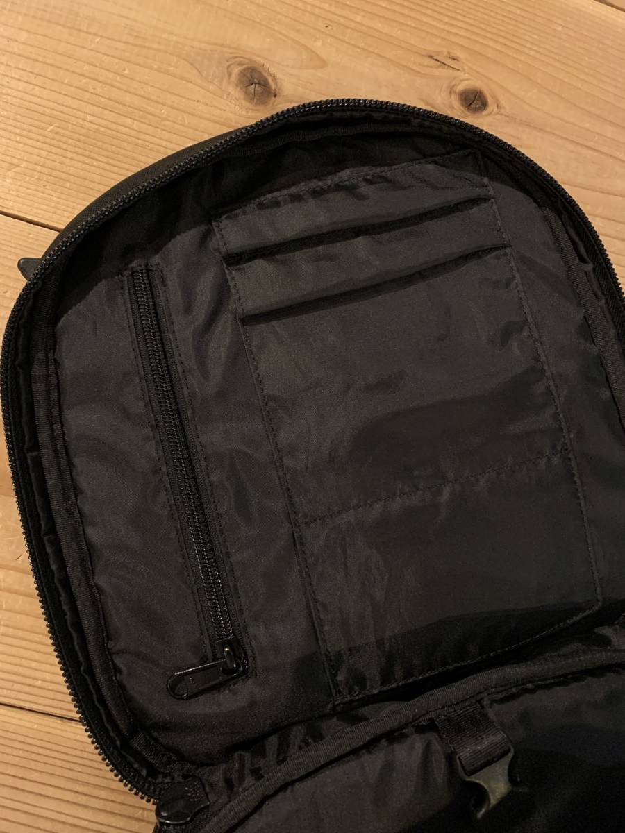 着用数回 状態良し 廃盤カラー narifuri タクティカル バックパック　BLACK TACTICAL BACKPACK NF736 ナリフリ黒　自転車 リュック_画像8