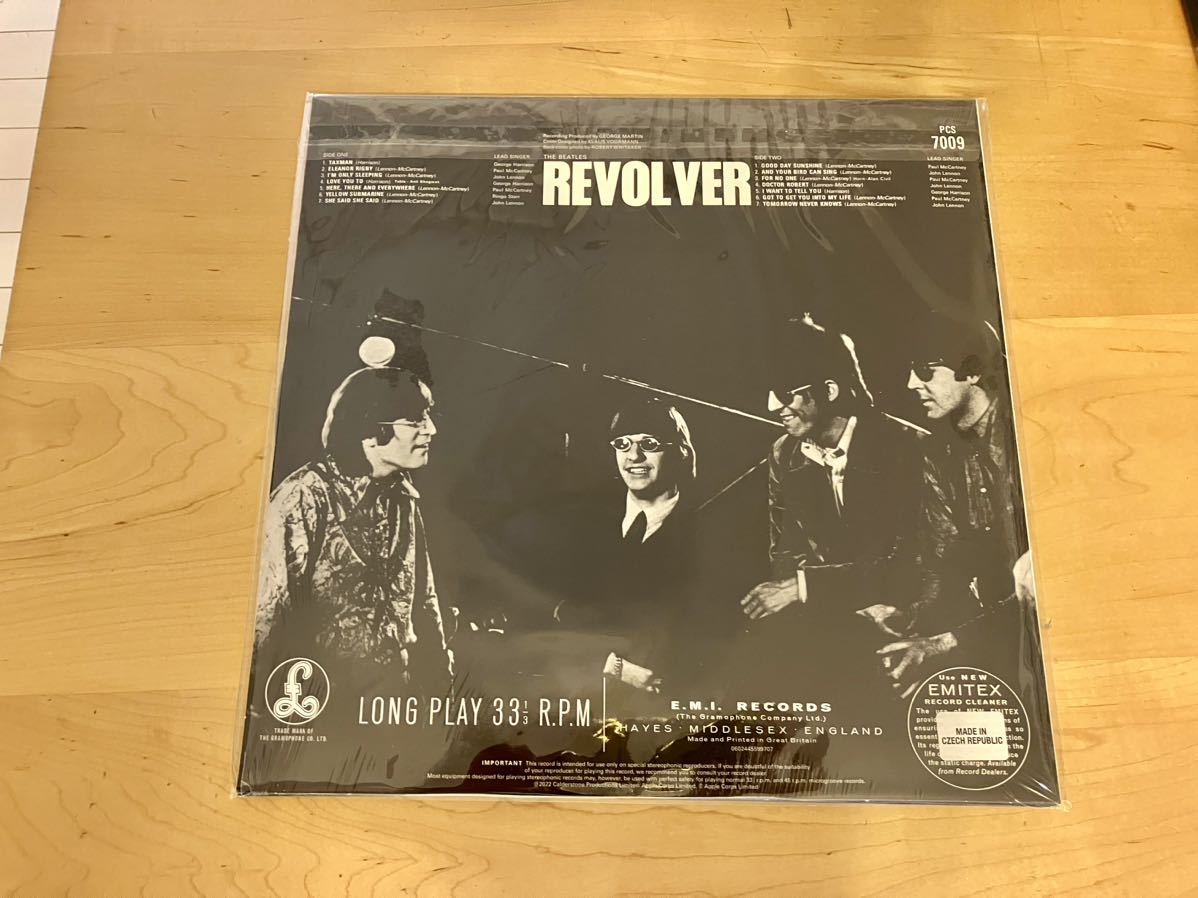 レア廃盤 オンライン限定 直輸入ピクチャーレコード THE BEATLES ビートルズ REVOLVER picture vinyl リボルバー 4988031538586 PDJT-1031_画像4