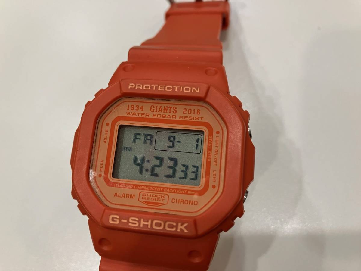 2016年製　カシオGショック×ジャイアンツコラボ　時計と2020年ユニXLセット販売
