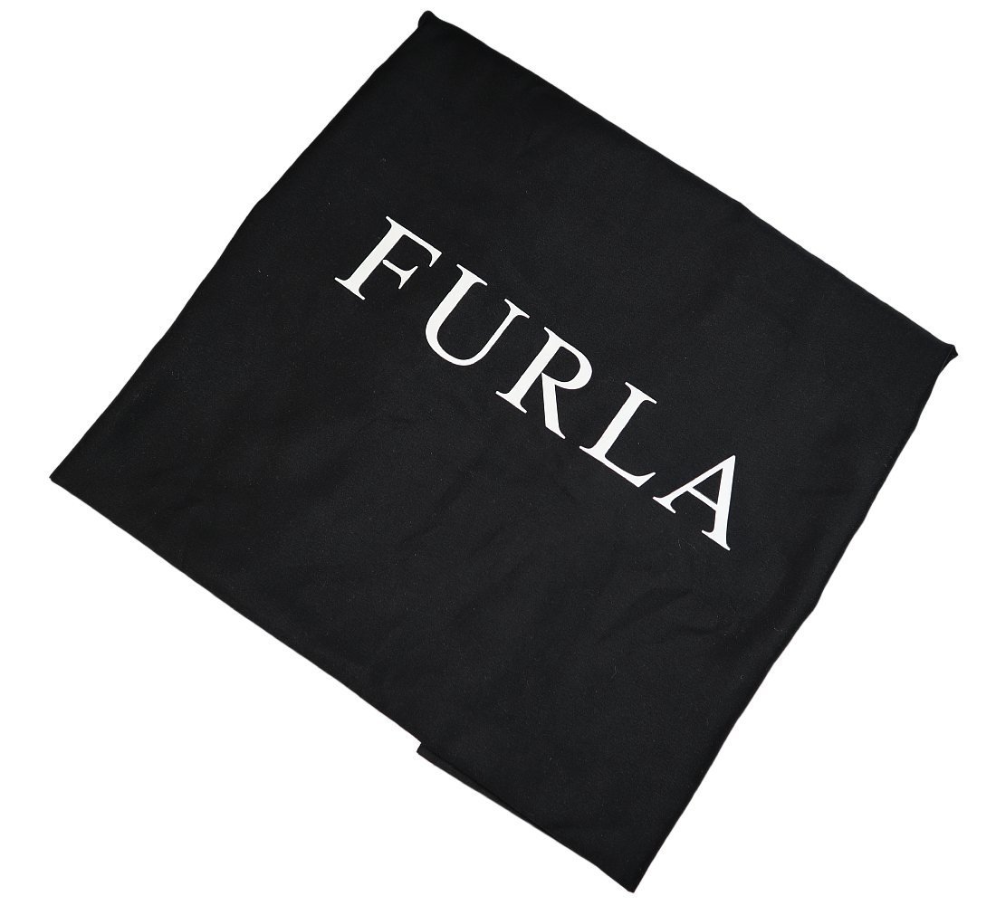 ビジカジにマッチする、都会的ネイビーブルーの極上シボ革ブリーフ！【 FURLA / フルラ (伊 】ショルダーストラップ付きレザーバッグ_画像8