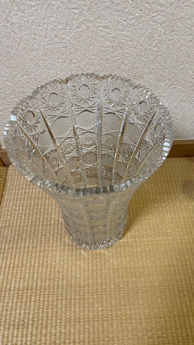 ボヘミアクリスタルガラス花瓶