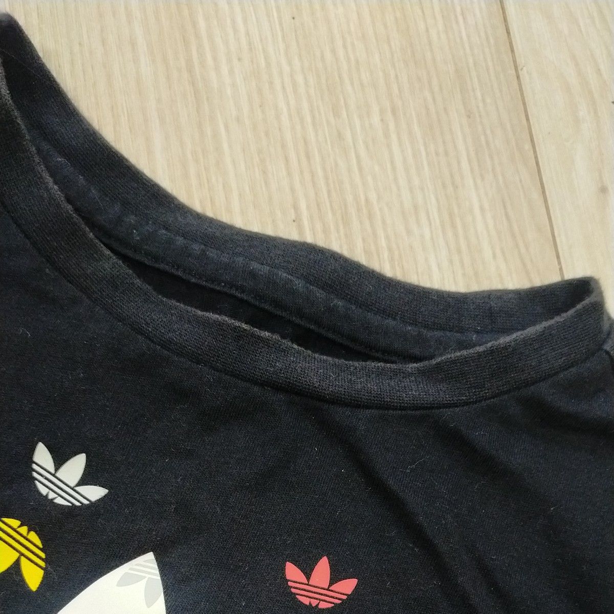 adidas　アディダス　トレフォイル　tシャツ