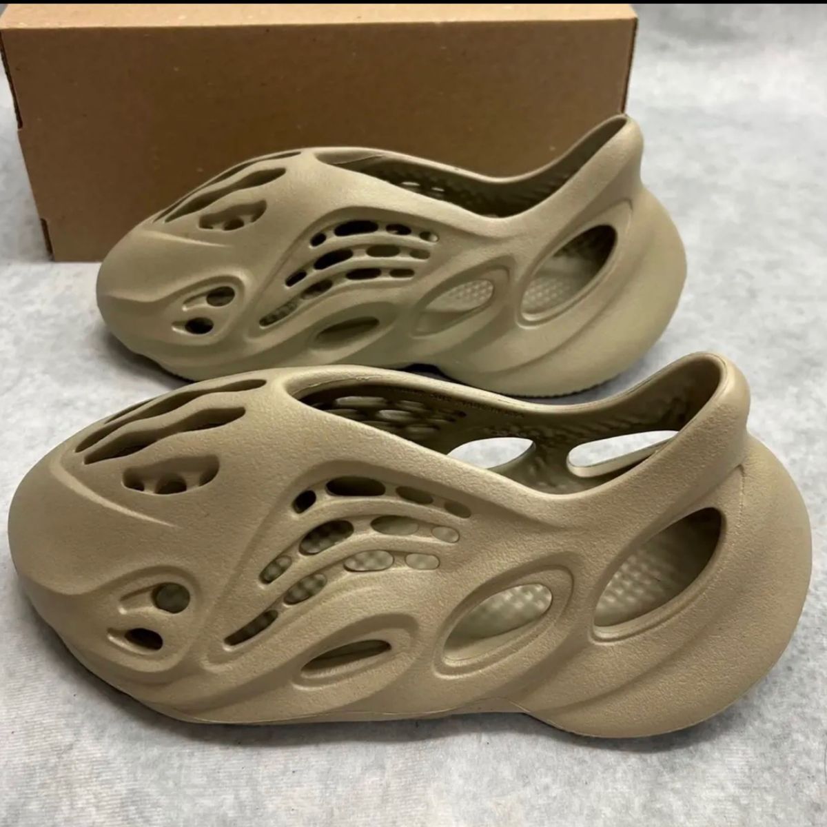 美品✨アディダス イージーフォーム ランナー スローンセージ サンダル-