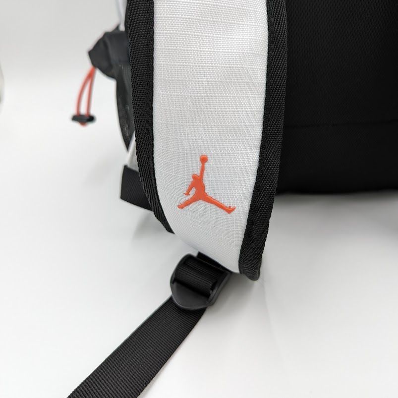 【日本未発売】Nike Jordan ナイキ ジョーダン バックパック リュックサック デイバッグ メンズ 白 ホワイト アメリカ US限定