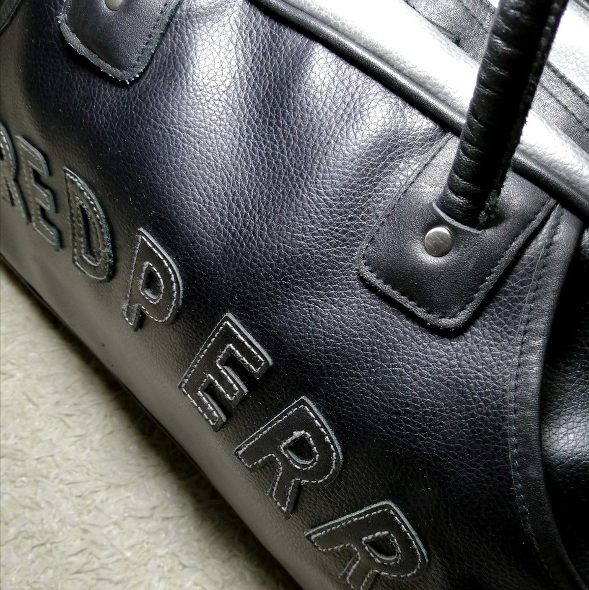 ★フレッドペリー FRED PERRY★黒 レザー ボストンバッグ ブラック 人気希少