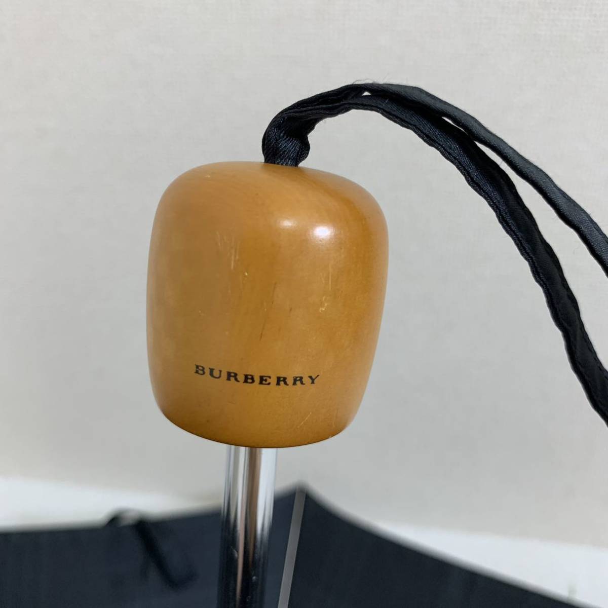 5814. BURBERRY バーバリー 折りたたみ傘 ブラック チェック雨傘 折り畳み傘 収納ケース