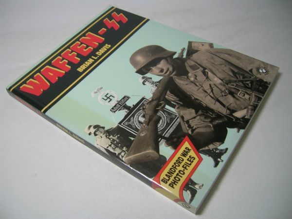 YH35 洋書 WAFFEN-SS BRIAN L.DAVIS_画像1