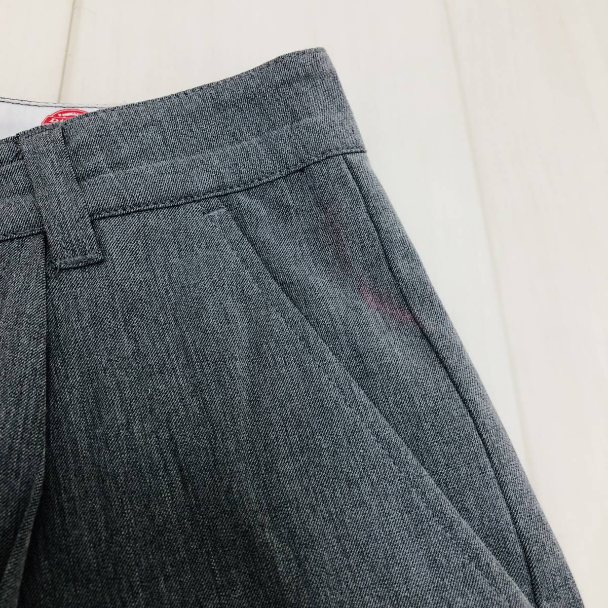 k0545 Dickies ディッキーズ パンツ １タック ポケット ロゴワッペン サイズ26 グレー 無地 メンズ おしゃれ シンプルデイリーカジュアル_画像5