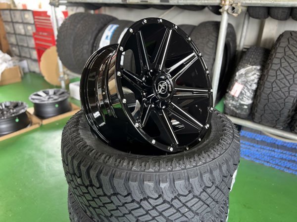 XF OFFROAD XF220 20x10j pcd139.7 pcd135 6穴 ATTURO XT 275/55R20 285/55R20 20インチタイヤホイールセット タイタン エクスペディションの画像6