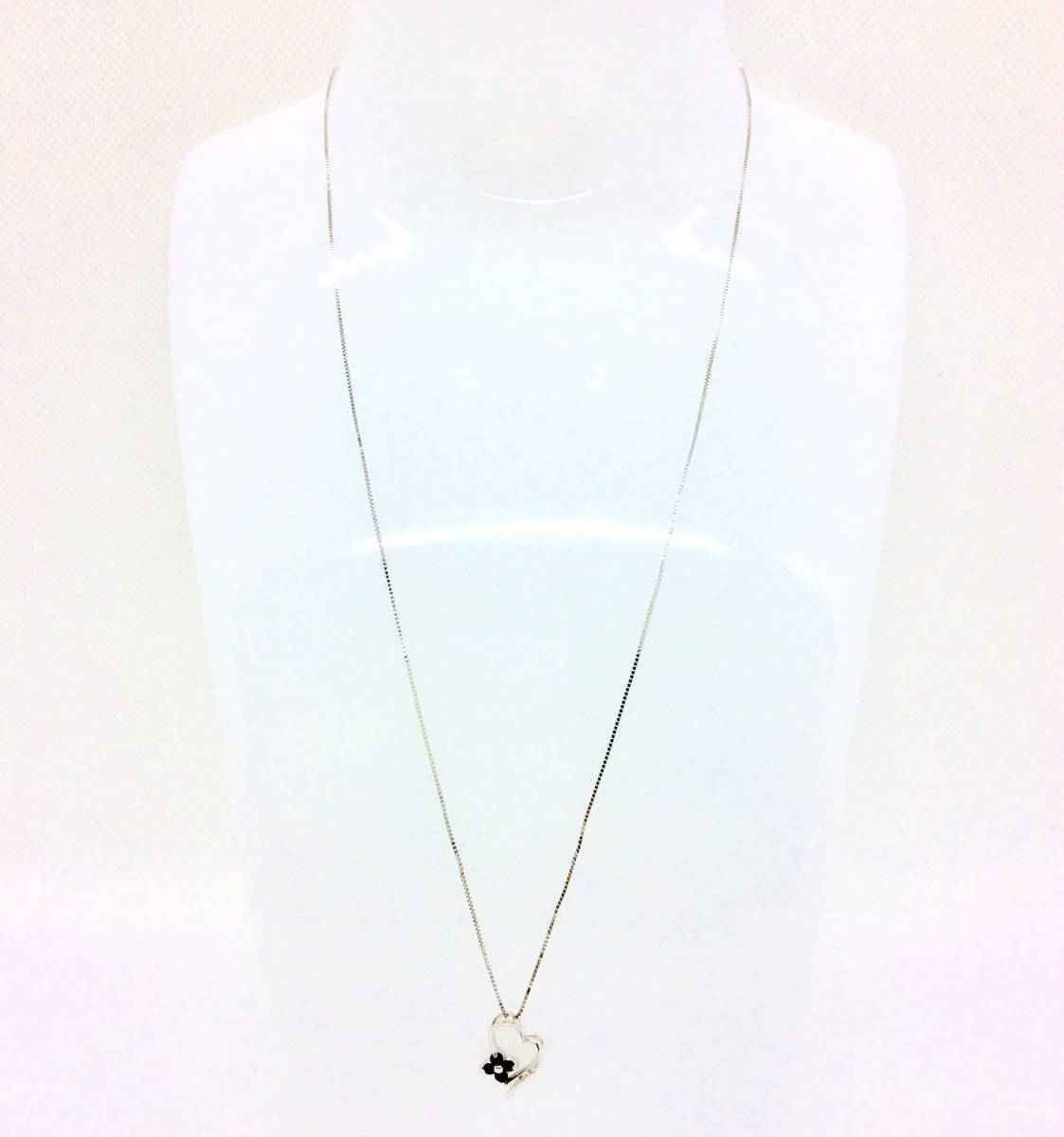 美品 正規品 ブラックダイヤモンド K10WG クロス型ネックレス ペンダント-