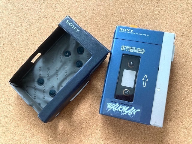 驚きの値段で Walkman SONY TPS-L2 希少品 本体＆カバー 初代