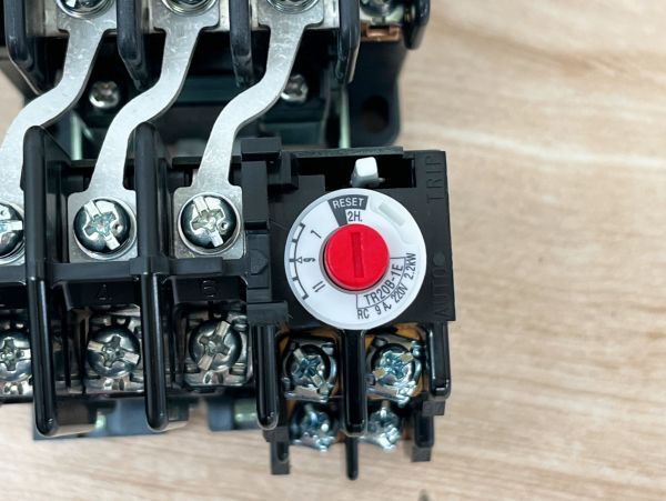 HITACHI 電磁開閉器 電磁接触器 日立産機システム マグネットスイッチ サーマルリレー モーター保護 HS20 TR20B-1 2a2b 3.7kW 未使用 の商品詳細 | JDirectItems Auction | One Map by FROM JAPAN HITACHI 電磁開閉器 電磁接触器 日立産機システム マグネットスイッチ サーマルリレー モーター保護 HS20 TR20B-1 2a2b 3.7kW 未使用 の商品詳細 | JDirectItems Auction | One Map by FROM JAPAN