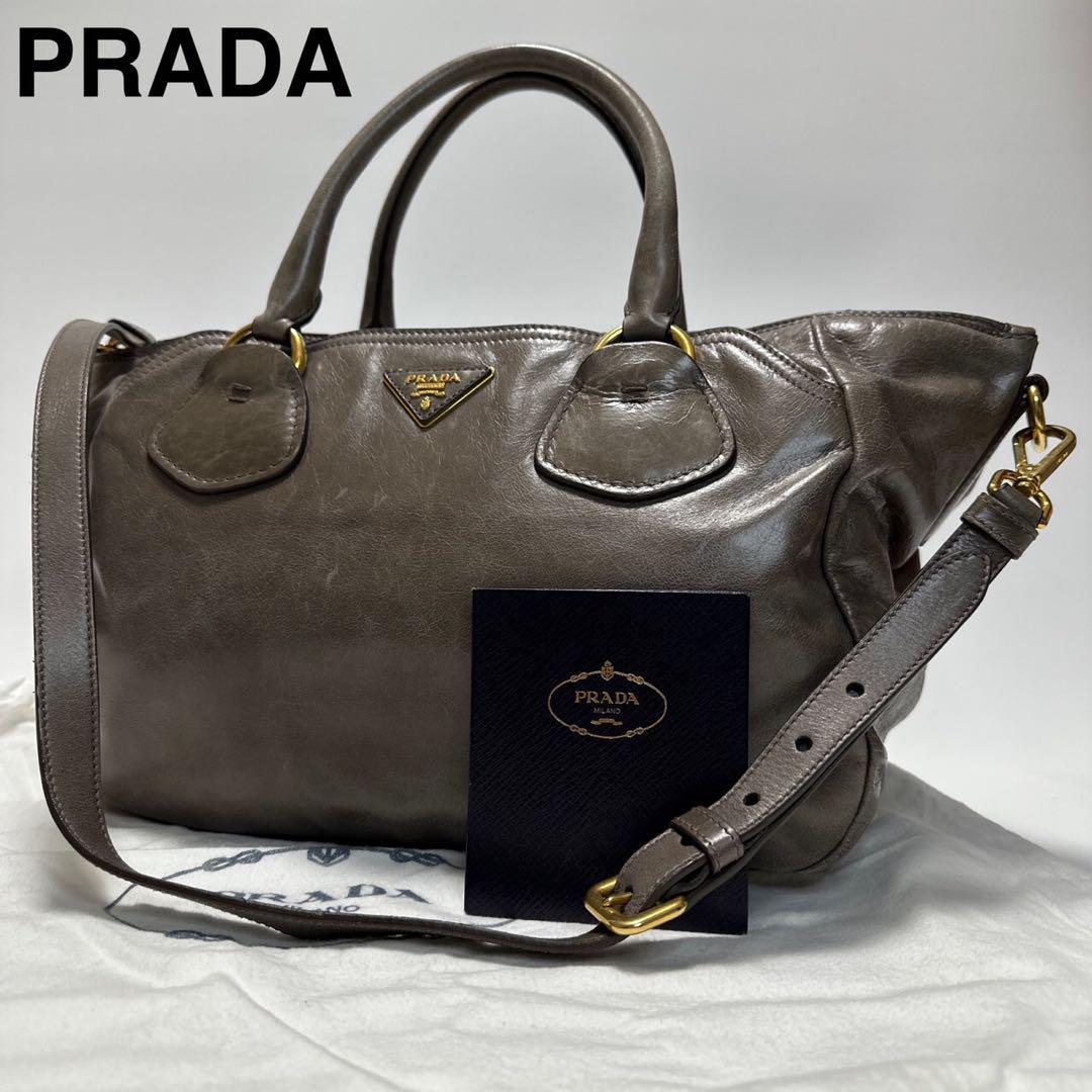 タイムセール！】 61【美品】プラダ PRADA 三角ロゴ レザー ゴールド