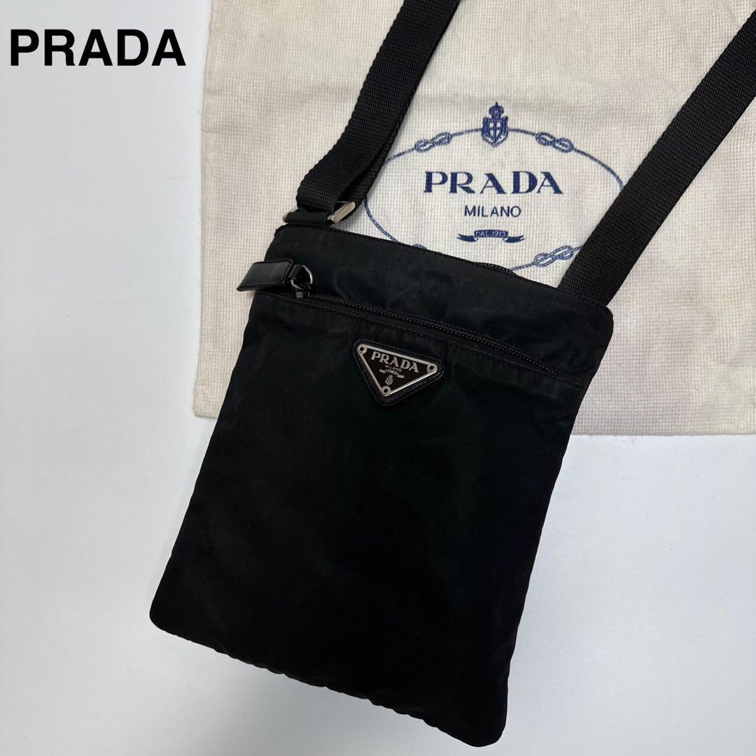 PRADAプラダショルダーバッグ サコッシュ ブラック 三角ロゴプレート