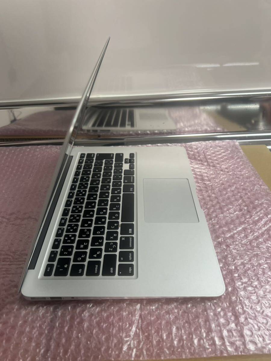 A23 Apple MacBook Air A1466 Core i7 4650U 1.7GHz SSD 256GB メモリ 8GB 美品_画像6