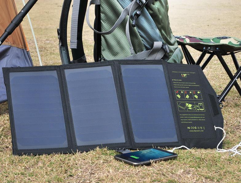 ソーラーチャージャー 充電器　太陽光パネル充電器　5V21W スマホ充電器 モバイルソーラー充電器 　折り畳み式　送料無料 ソーラーパネル、太陽電池