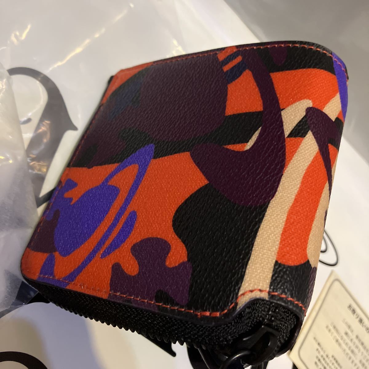 送料込●新品● Vivienne Westwood L字ファスナー二つ折財布 赤青系A カモフラオーブ柄 ヴィヴィアン ウエストウッド ビビアン