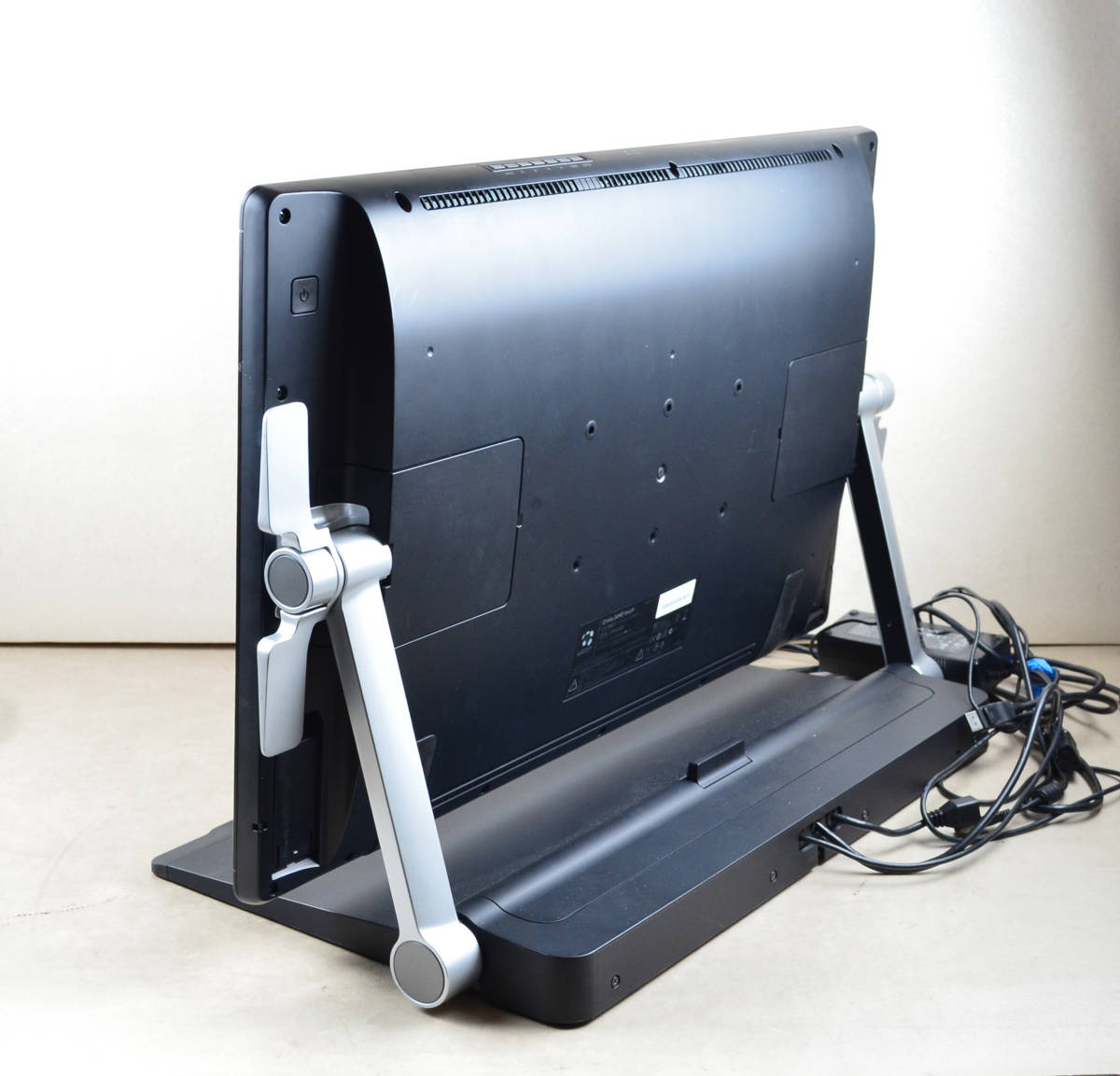 日本限定モデル】 3812 希少品 WACOM DTH-2400/K 24.1型ワイド Cintiq