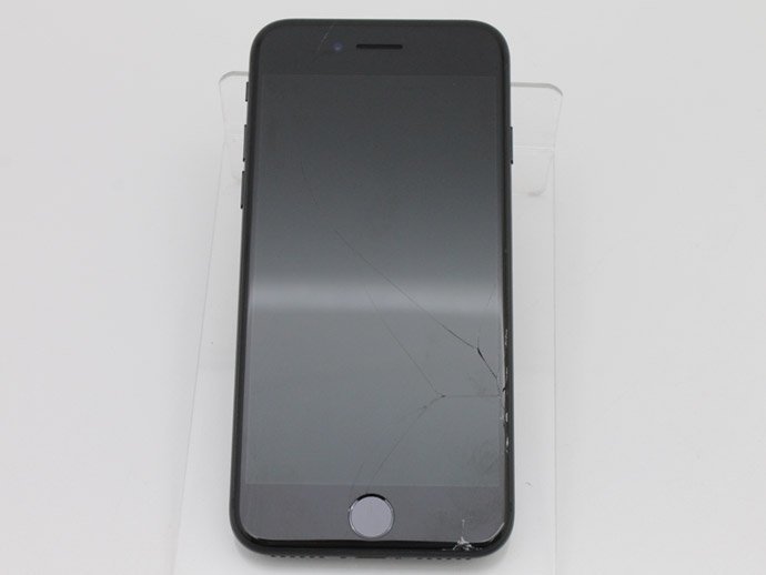 SIMフリー iPhone7 32GB MNCE2J/A au SIMロック解除済 ブラック 液晶割れ・キズ有り Dランク C63N 宅急便コンパクトの画像4