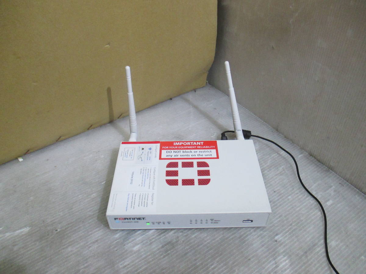 [J2-1/FG01/F5907-2]★Fortinet FORTIWIFI-30E FWF-30E　ファイアウォール★_画像1