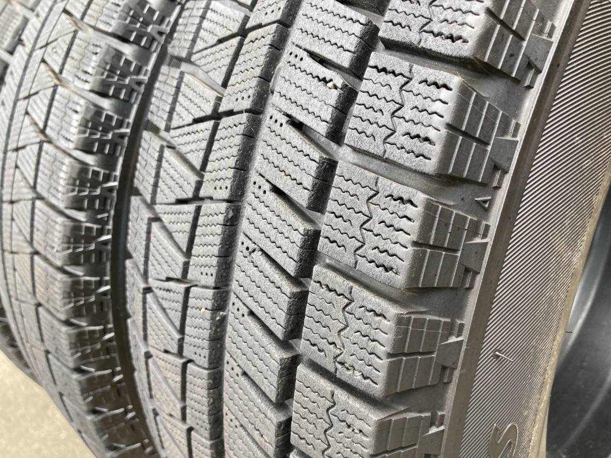 深溝 15インチ スタッドレスタイヤ 215/70R15 ４本 6H 6穴 ハイエース レジアスエース グランドハイエース キャラバン ランクル 6ｊ +33_画像4