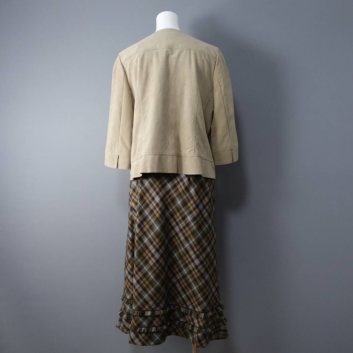  beautiful goods *Leilian/ Leilian / jacket 11/ skirt 13/ made in Japan / ecse -n/ wool 100% setup / beige × Brown / jacket / skirt 