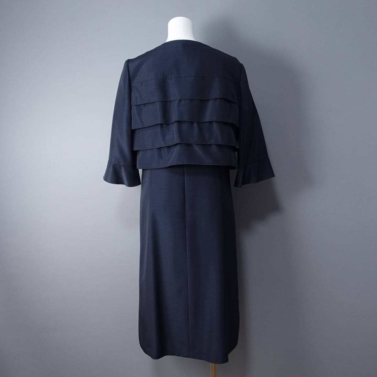  beautiful goods *Leilian/ Leilian /11/ made in Japan ensemble / black / black / lady's / jacket / One-piece 