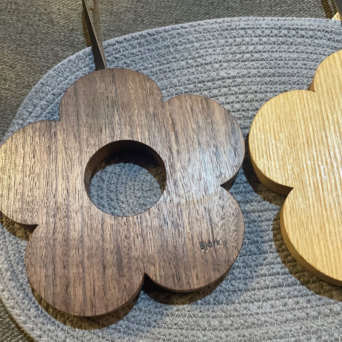 Bjork ビヨルク KUKKA ポットマット M せんの木 ウォールナット 鍋敷き Bjork ビヨルク KUKKA ポットマット M せんの木 ウォールナット 鍋敷き