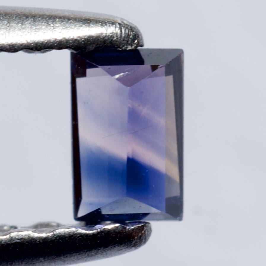 良質  天然バイカラーサファイア/ルース/重さ0.12ct/サイズ縦3.2㎜ x横 サファイア