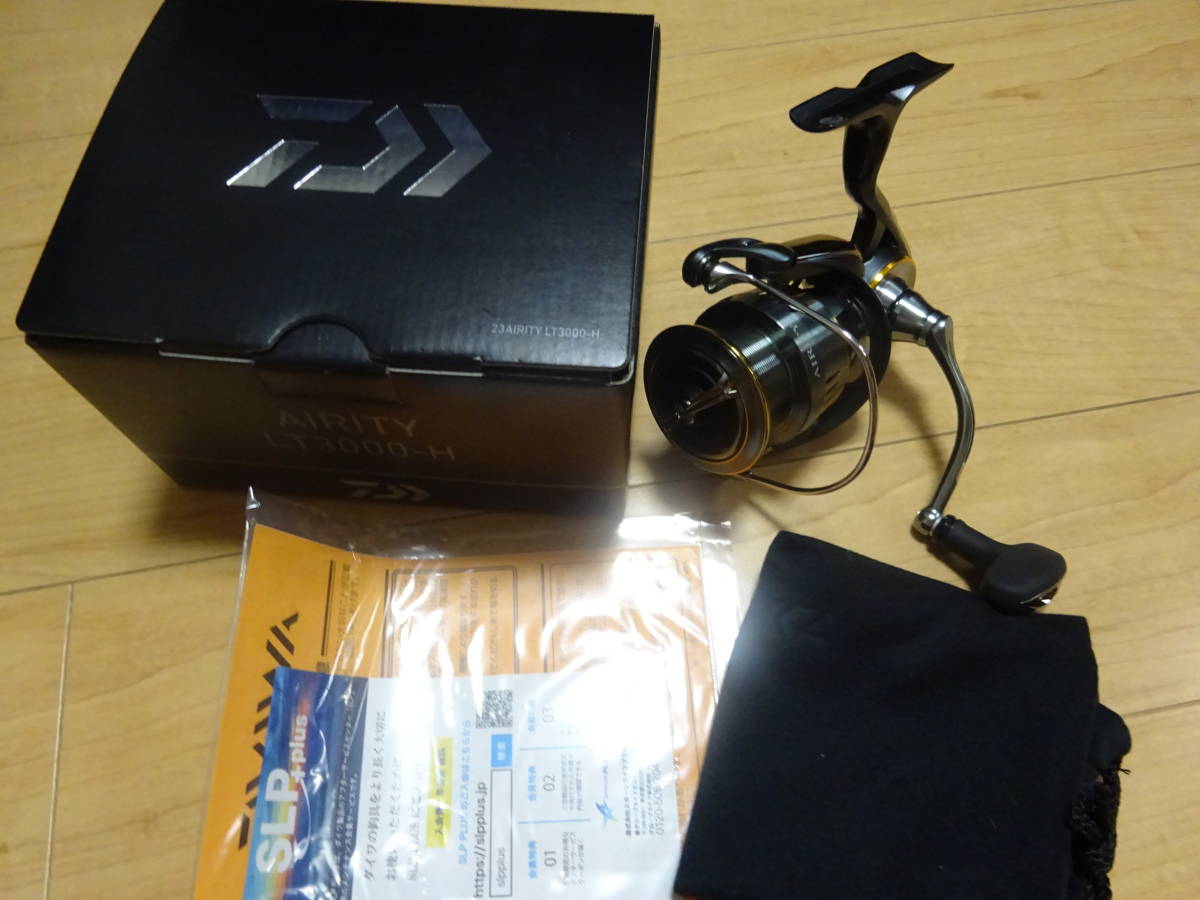 週間売れ筋 超美品! 現行モデル ダイワ 23 3000-H LT エアリティ
