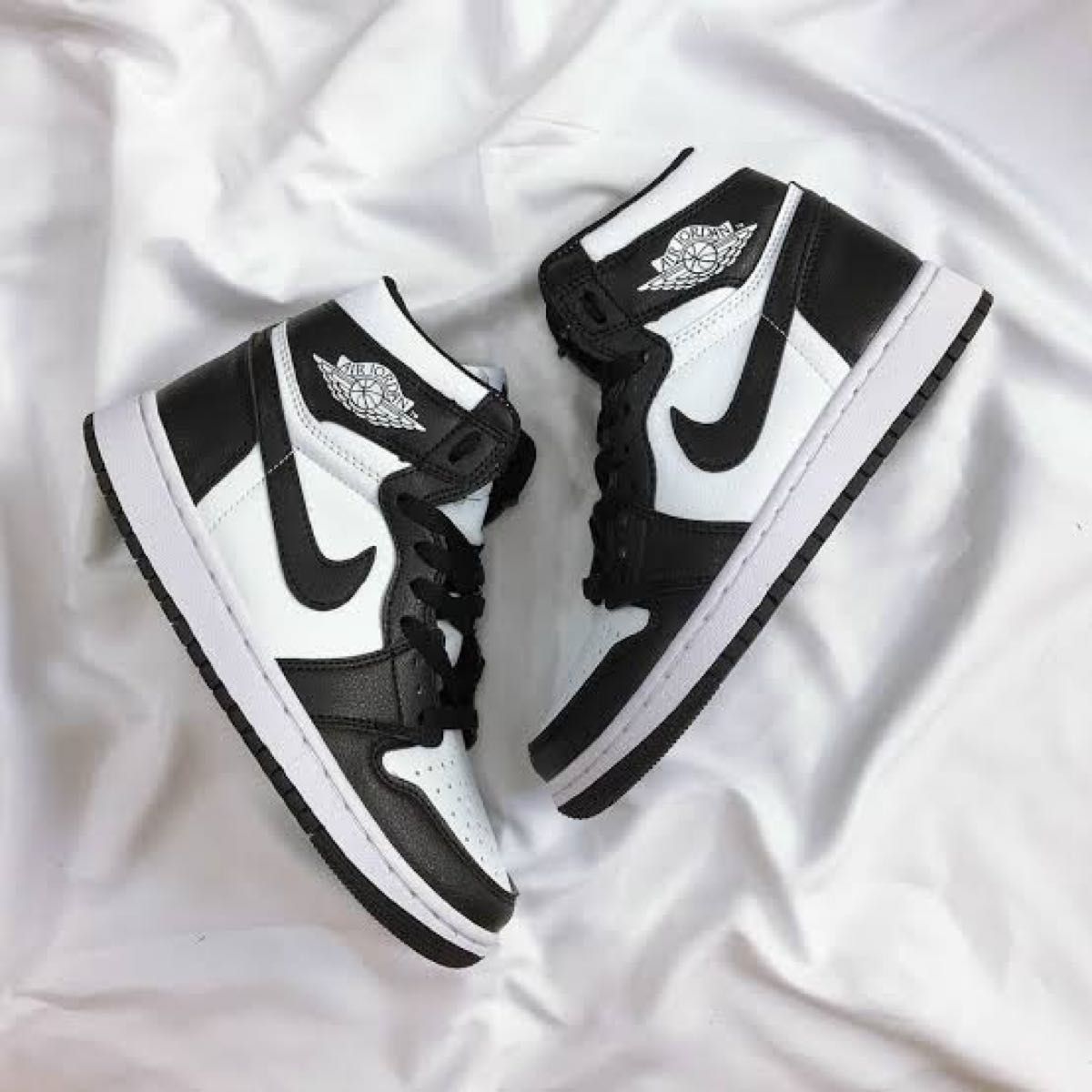 本日SALE最終日 ラスト①点 【新品】NIKE AIR JORDAN 1 MID 本日SALE最終日 ラスト①点 【新品】NIKE AIR JORDAN 1 MID