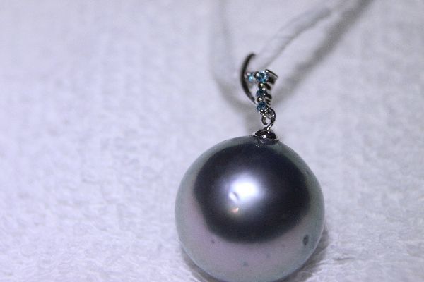 値引 PT900 南洋黒蝶パール ペンダントトップ☆16.3×16.4mm