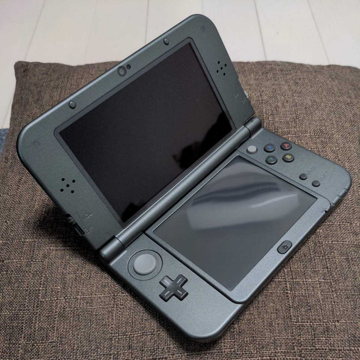 美品】Newニンテンドー3DS LL メタリックブラック ACアダプタセット