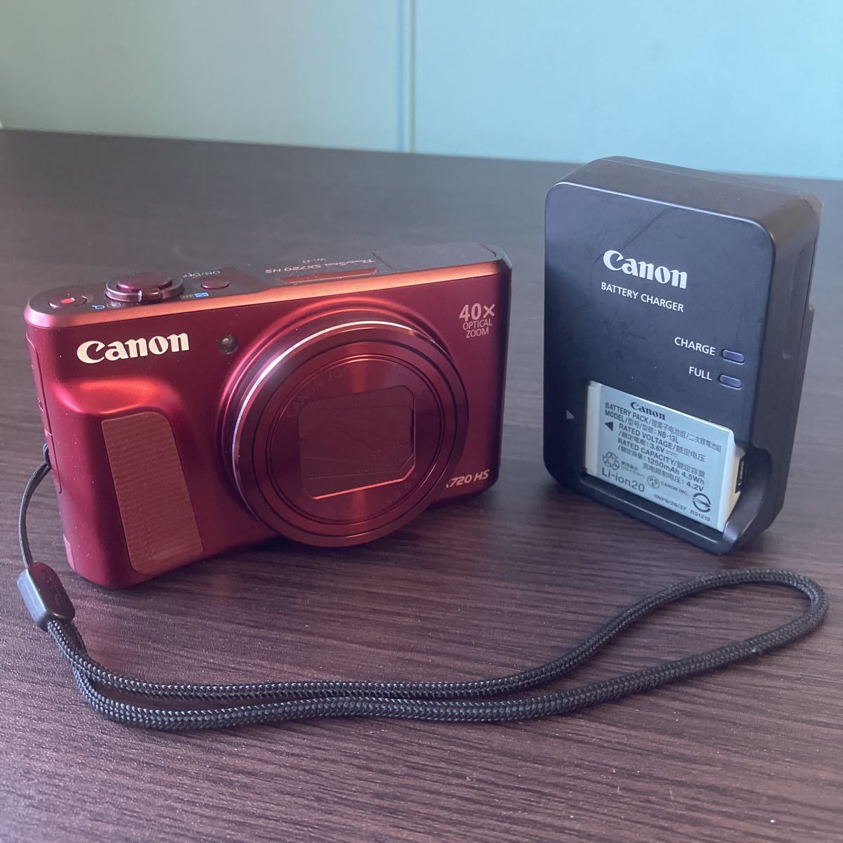 Canon PowerShot SX720HS レッド