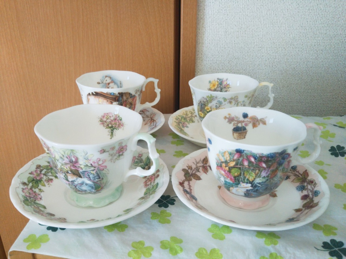 ロイヤルドルトン カップ&ソーサー 四季 春夏秋冬 4シーズン 4 ロイヤルドルトン カップ&ソーサー 四季 春夏秋冬 4シーズン 4
