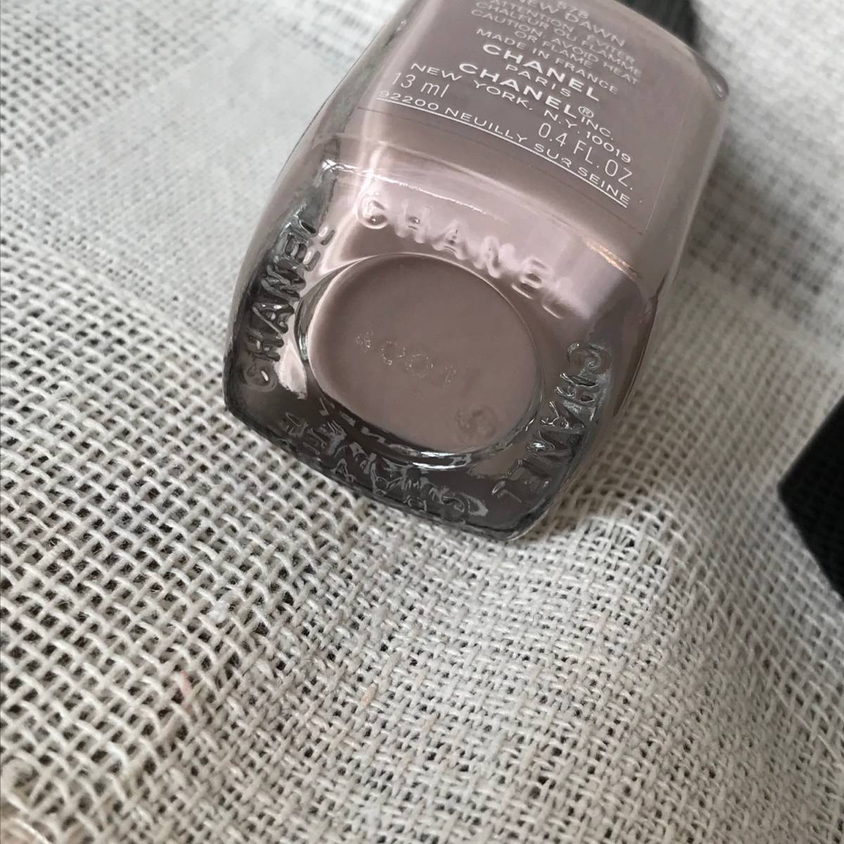 CHANEL VERNIS シャネル ヴェルニ ロングトゥニュ 578 NEW DAWN ニュードーン 人気色 ラス1 生産終了 グレージュ系ネイルエナメル 廃番 _画像7