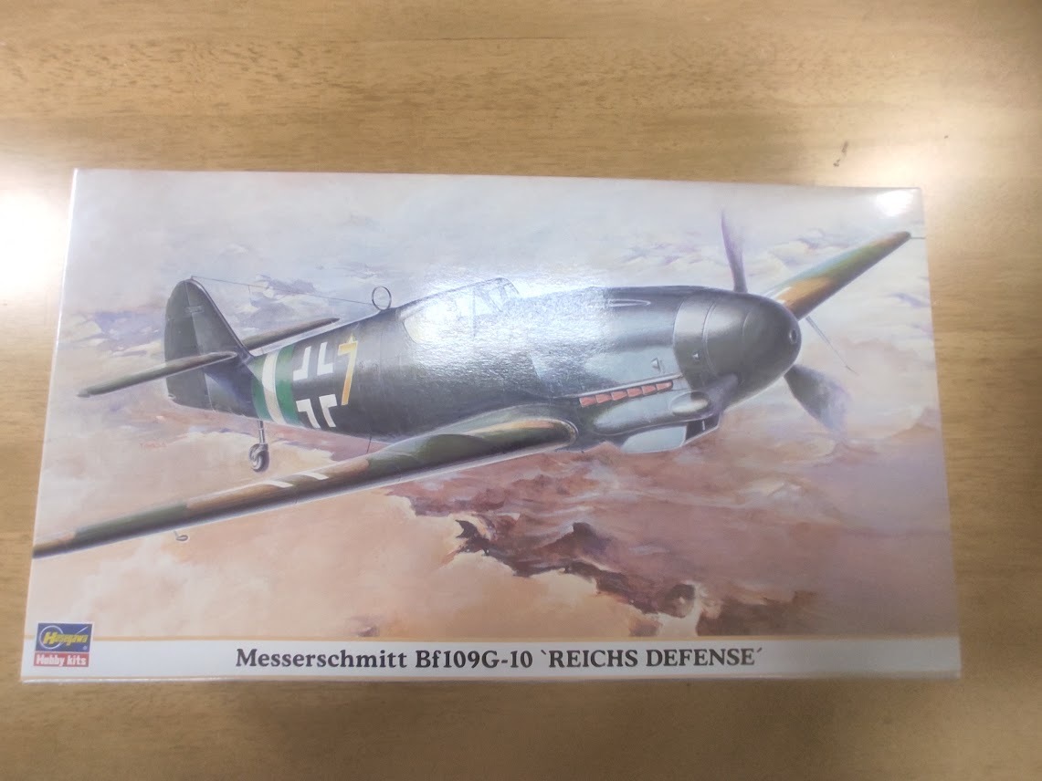  не собран 1/48 Messerschmitt Bf109G-10 материк ..