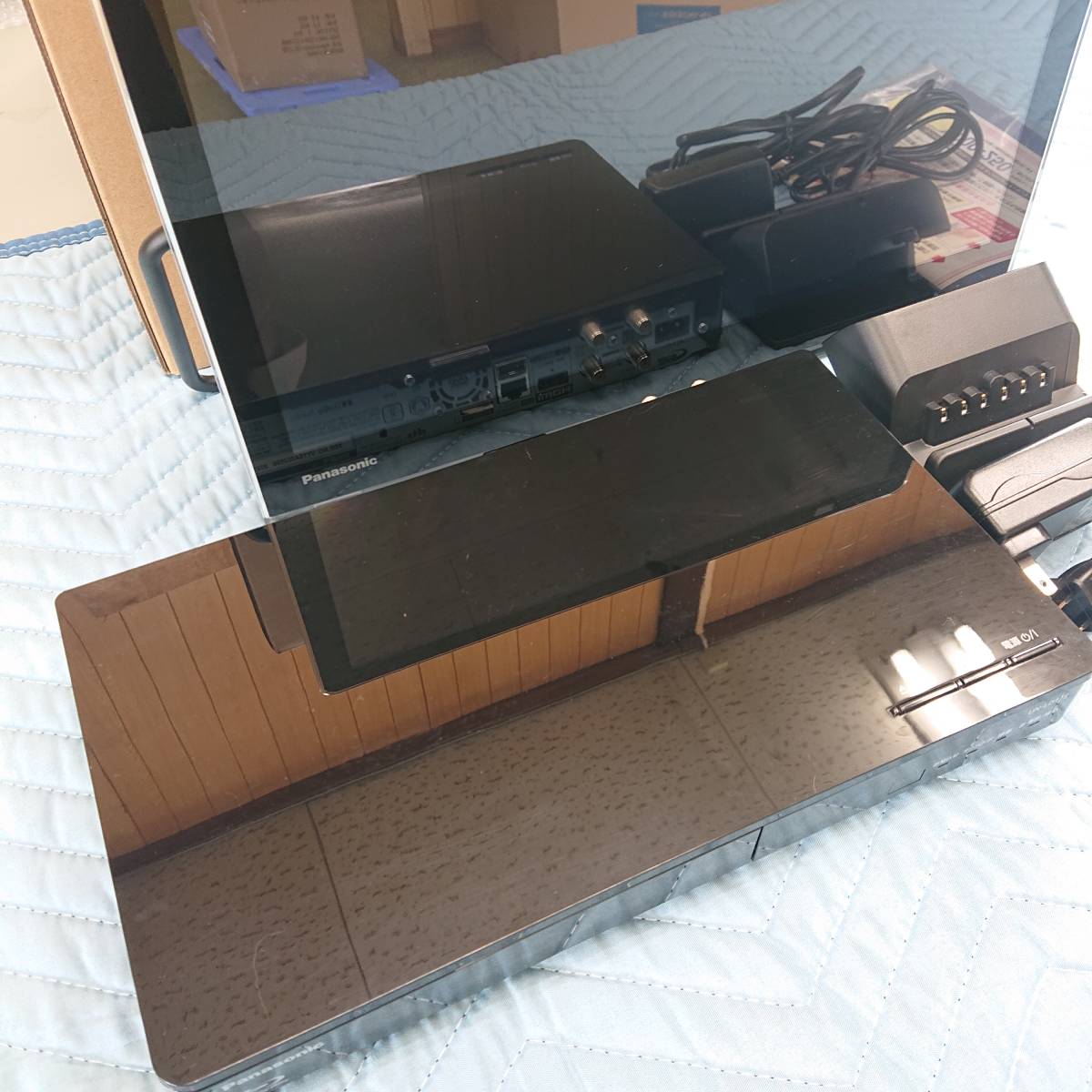 完売 プライベート・ビエラ 15V型ポータブル液晶テレビ パナソニック