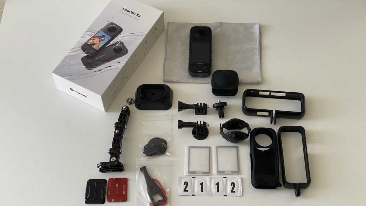 美品】insta360 x3 アクセサリー多数(デジタルビデオカメラ)|売買され
