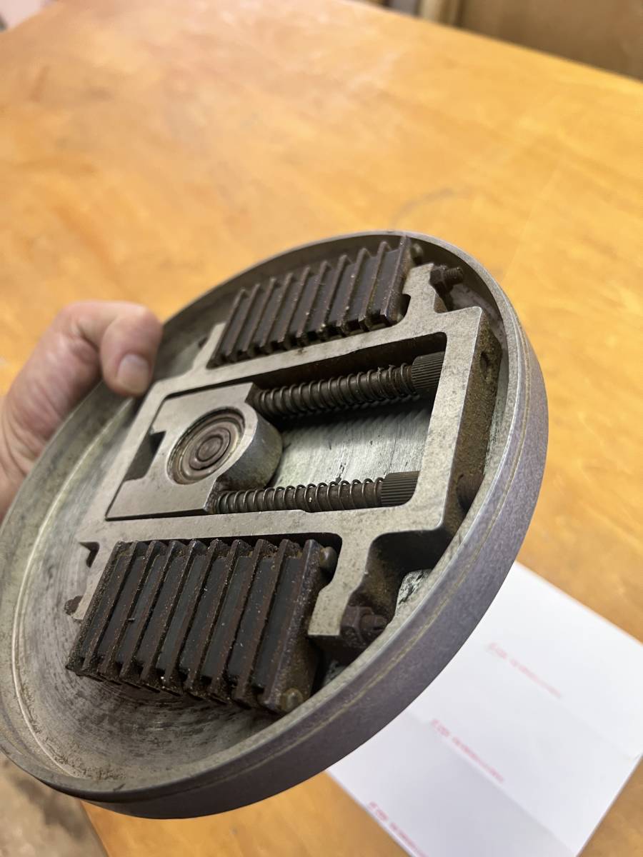 中古品 西野 マグネットセフター D200 補助車輪 手押かんな盤 中古品 西野 マグネットセフター D200 補助車輪 手押かんな盤