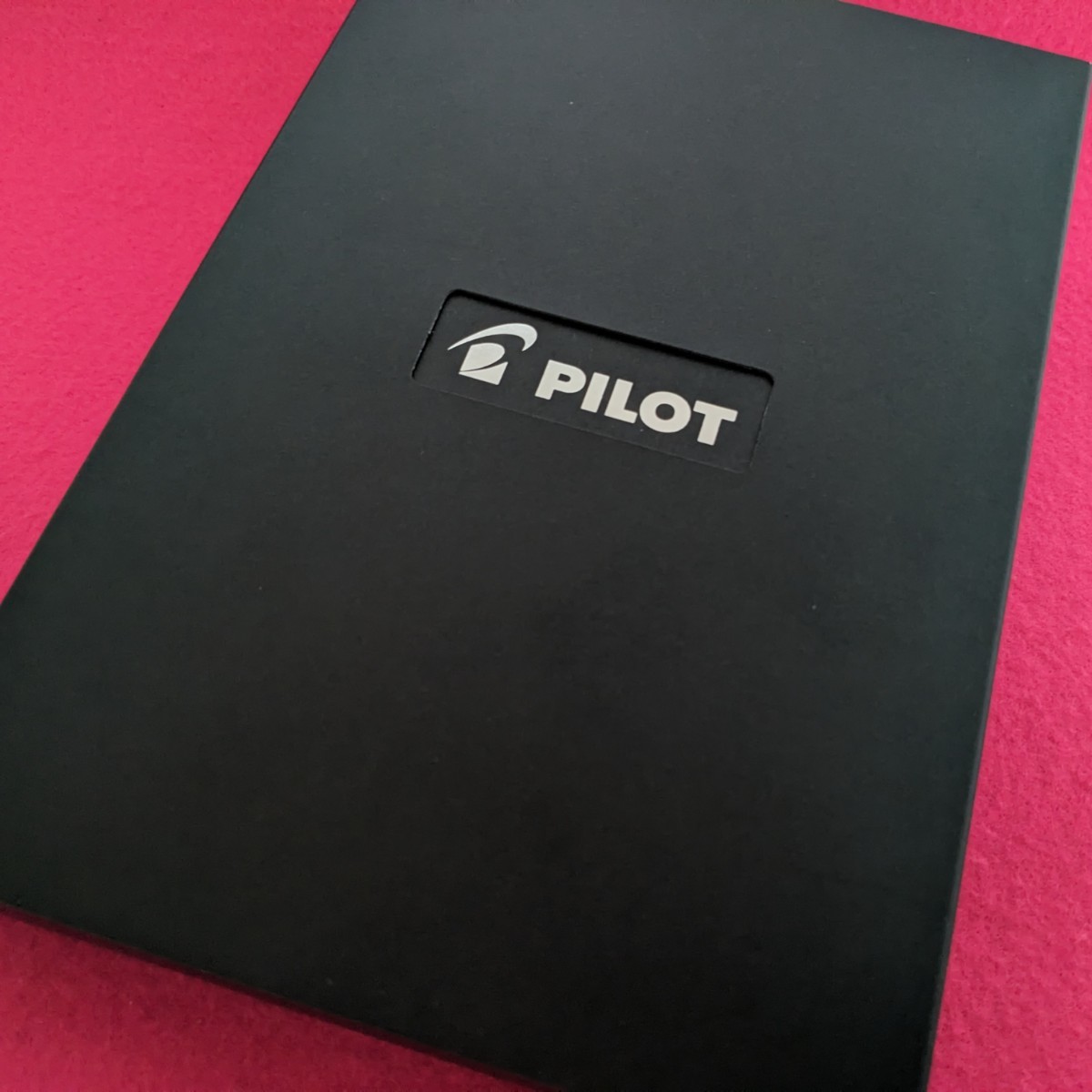 [未使用新品]　PILOT　パイロット　油性　ボールペン　カスタム　74　ブラック　ペンケース　付き　3KS1813　_専用化粧箱有ります。