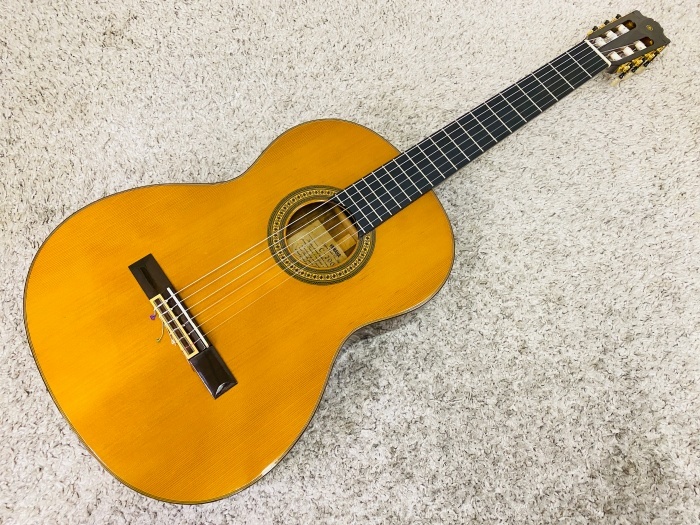 Sản phẩm YAMAHA C-200 / ヤマハ クラシックギター♪