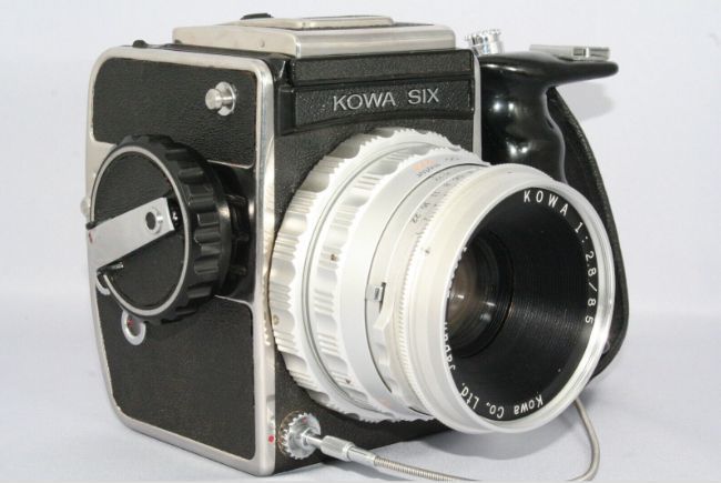 Kowa Six + 85mm f2.8 中判カメラ グリップ付き