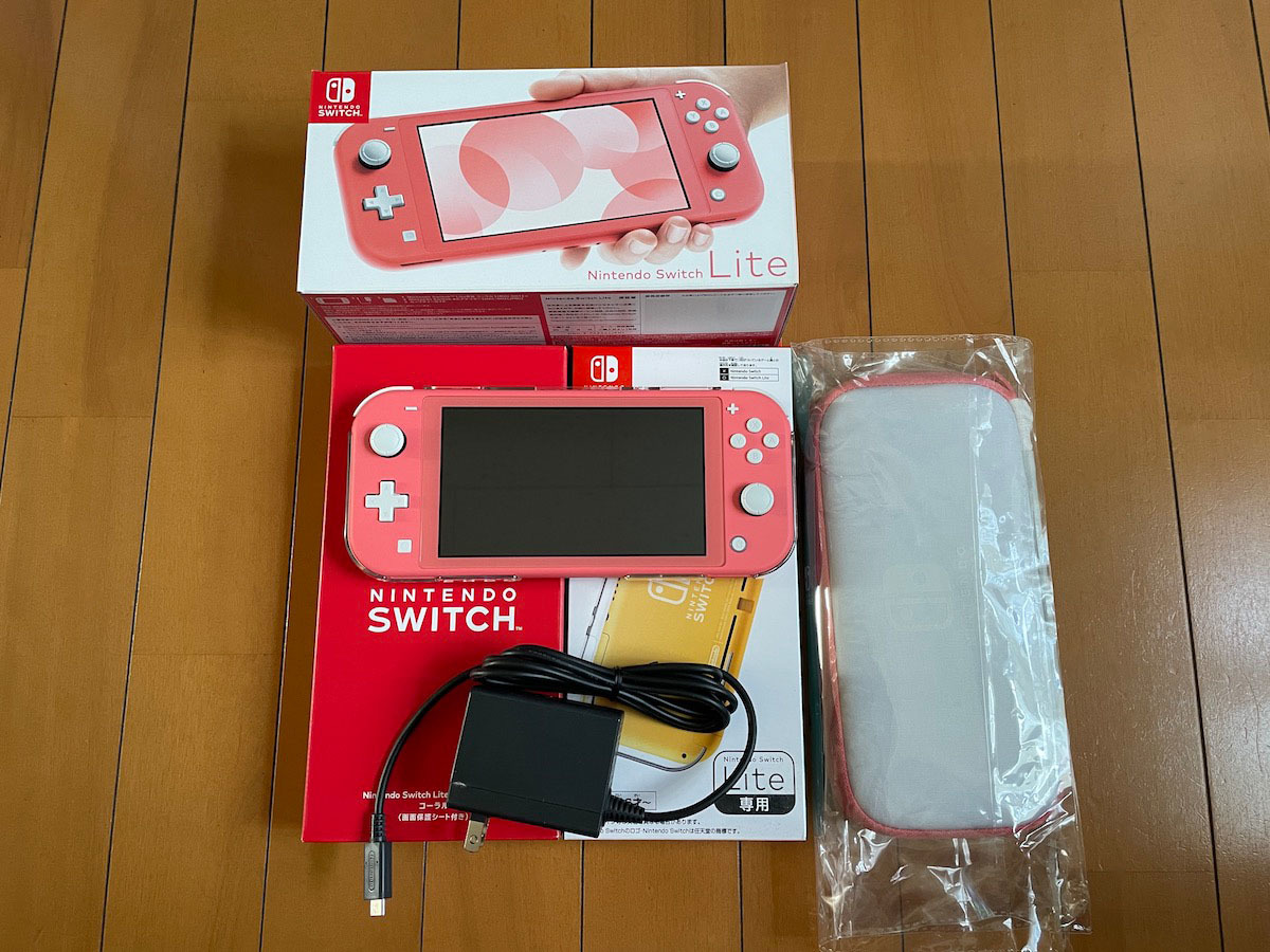 開封未使用 Nintendo Switch Lite 任天堂スイッチ ライト コーラル