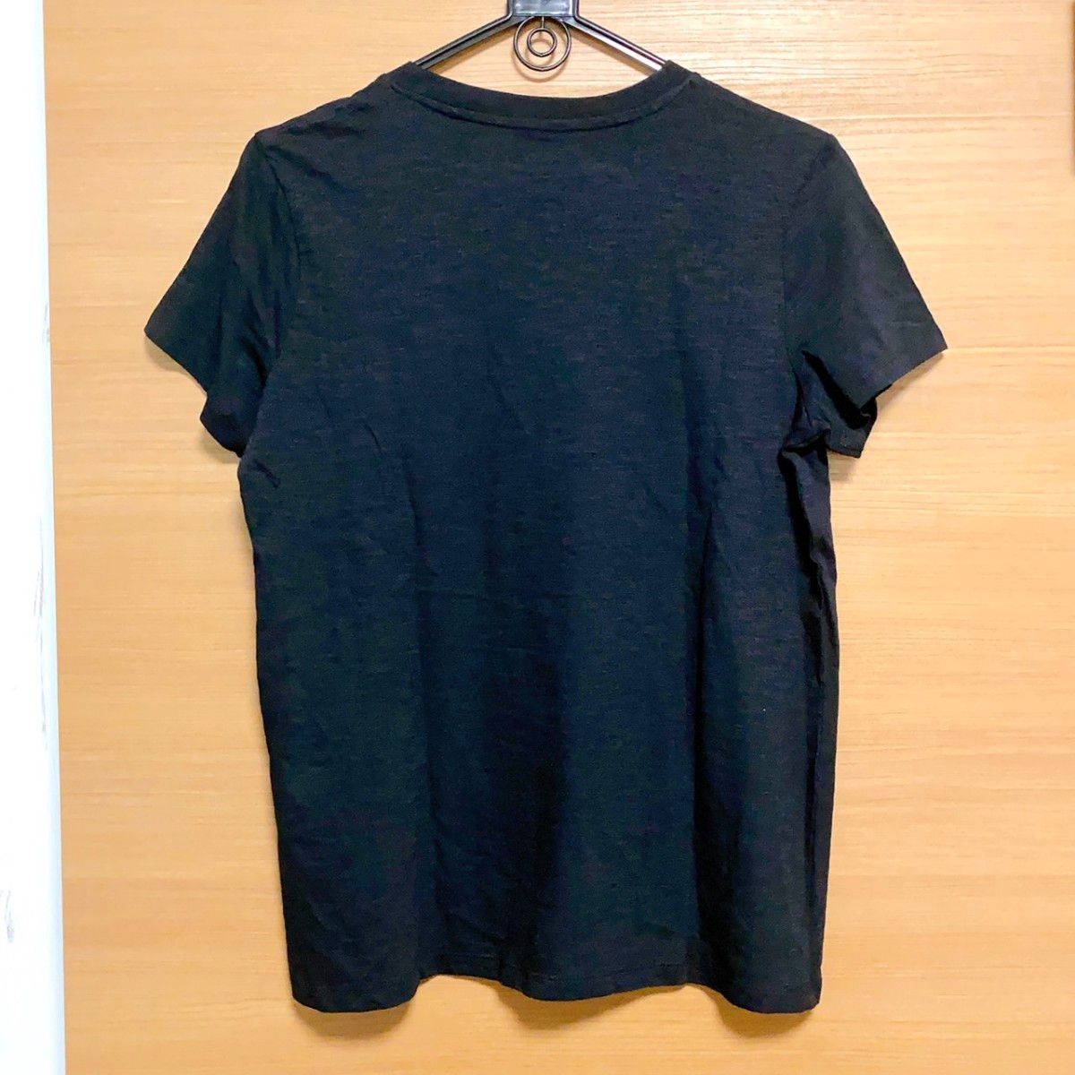 リーバイス Levi's レディース トップス Tシャツ 半袖Tシャツ ロゴ シンプル ワッペン ゆったり 黒 ブラック 新品