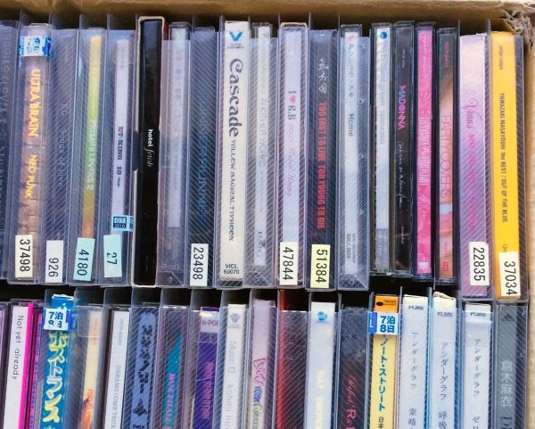 邦楽・洋楽CDセット53　約70枚 【レンタル落ち】　アルバム　オムニバス等　まとめ売り 大量に　まとめて_画像3