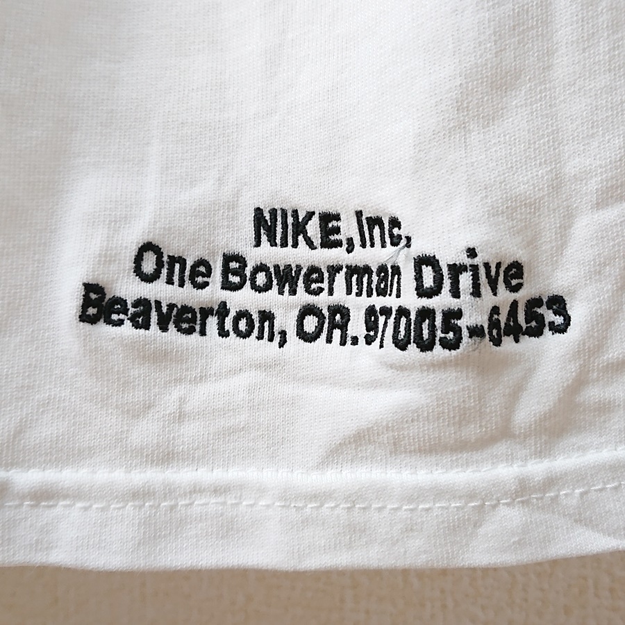NIKE ナイキ ロゴプリント Tシャツ ホワイト 白 刺繍 ルーズフィット トレーニング ジョギング フィットネス sizeS 美品_画像6